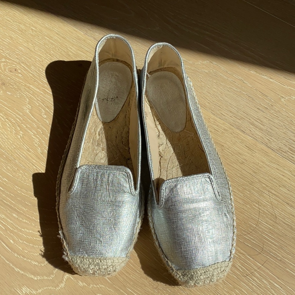 Nine West silver metallic espadrille flats